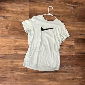 Nike t worn once